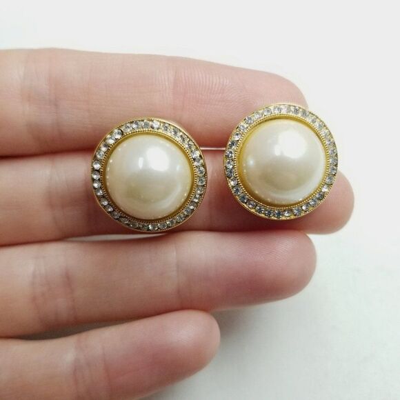 Vintage Marvella Faux Pearl and Rhinestone Halo Stud Earrings, Classic Classy - Picture 2 of 7